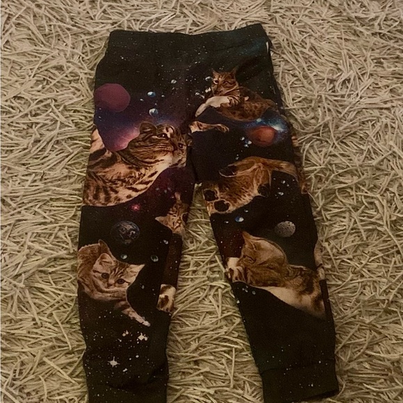 Funny 3D graphic jogger pants. High quality material, comfortable on the skin. - Picture 3 of 3